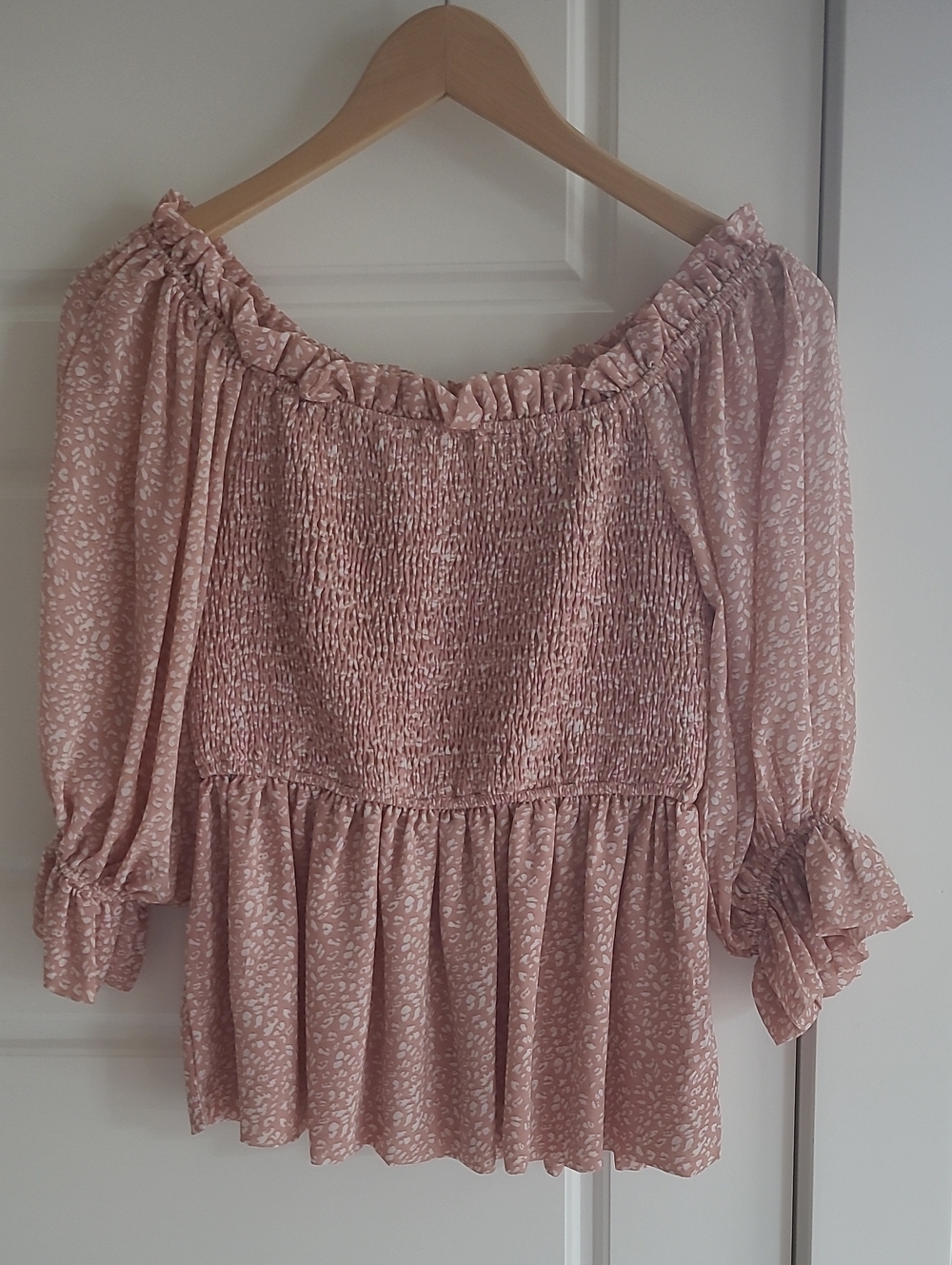 Bluivy Off The Shoulder Peplum Top. Size S